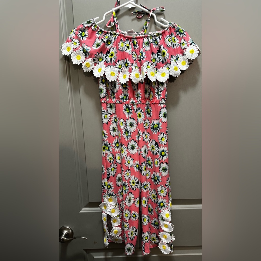 BMG Size 4T/5Y Daisies Jumpsuit EUC